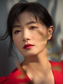 演员万茜个人资料,多面才女，演艺圈的多彩人生