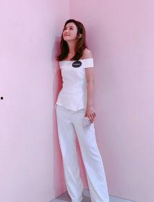 蔡卓妍背景,从香港影视新星到全能艺人，她的成长之路